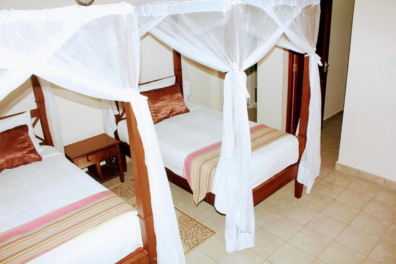 Galu Gardens Apartments Диани Бийч Екстериор снимка
